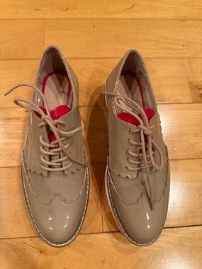 ZARA Tan Patent Leather Platform Oxford Derby Shoes w/Heart shaped Tongue sz 37